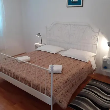 Appartement With Parking Space Privlaka, Zadar - 25044 *